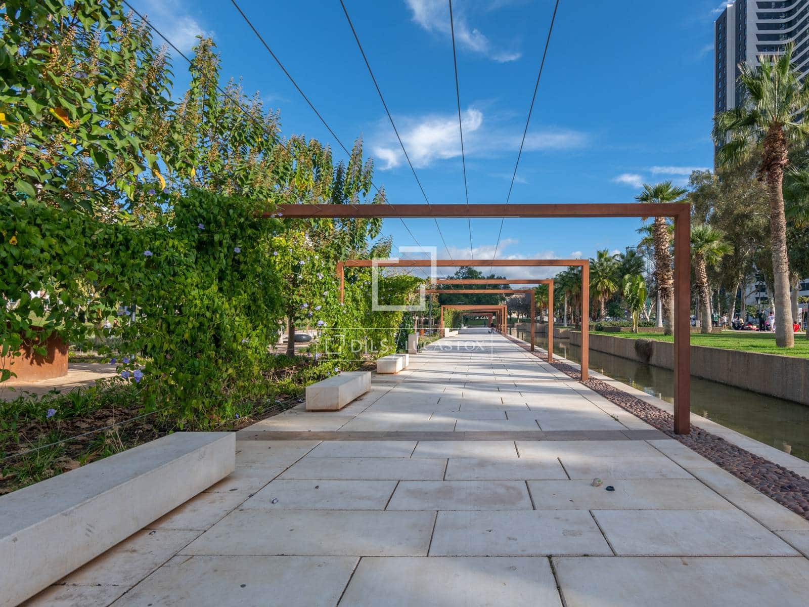 2 soveværelse Lejlighed til salg i Malaga by med swimmingpool garage - € 495.000 (Ref: 9913693)