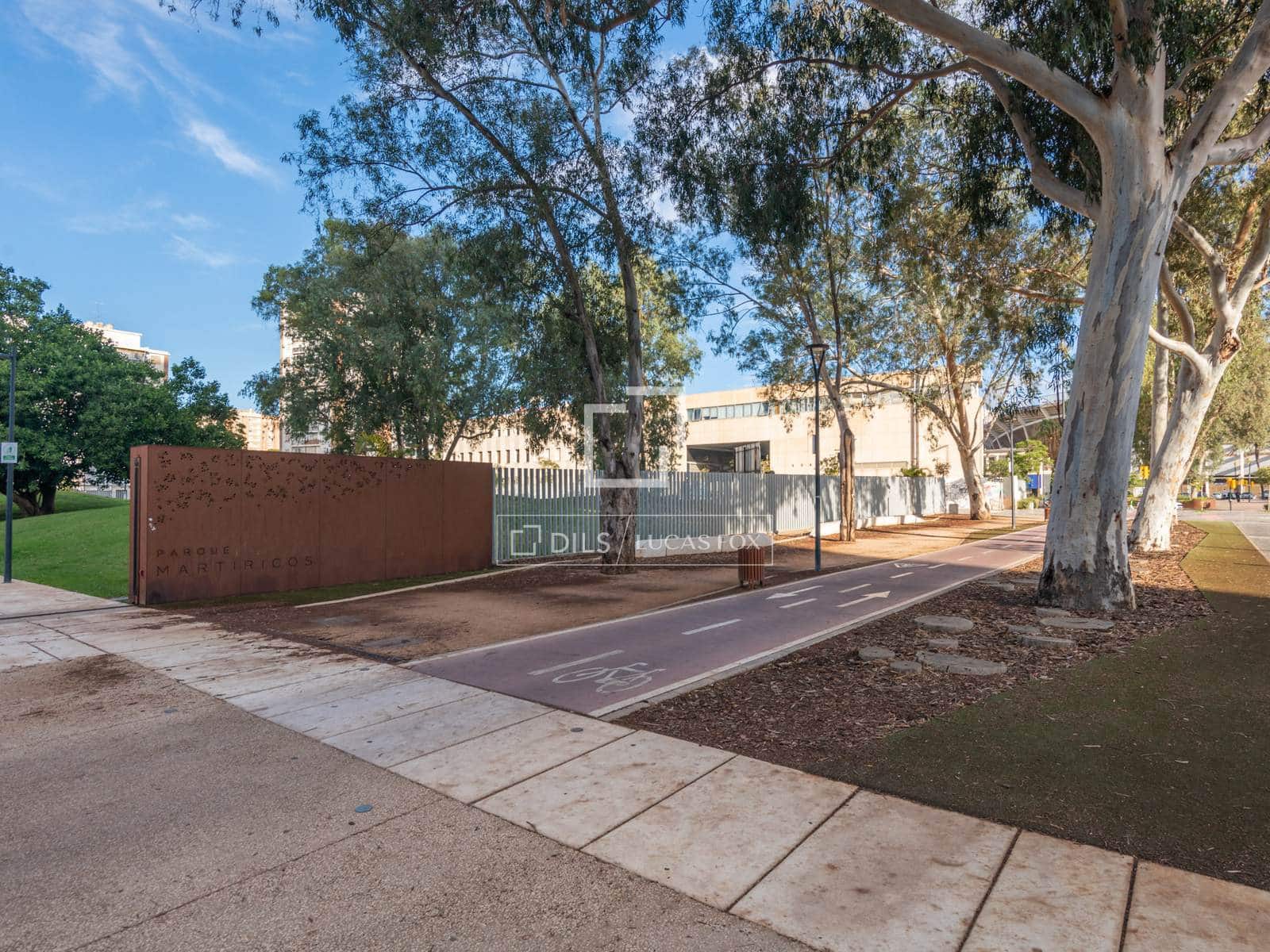 2 soveværelse Lejlighed til salg i Malaga by med swimmingpool garage - € 495.000 (Ref: 9913693)