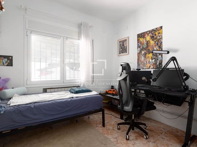 4 chambre Villa/Maison à vendre à Cabrils avec piscine garage - 745 000 € (Ref: 9914557)