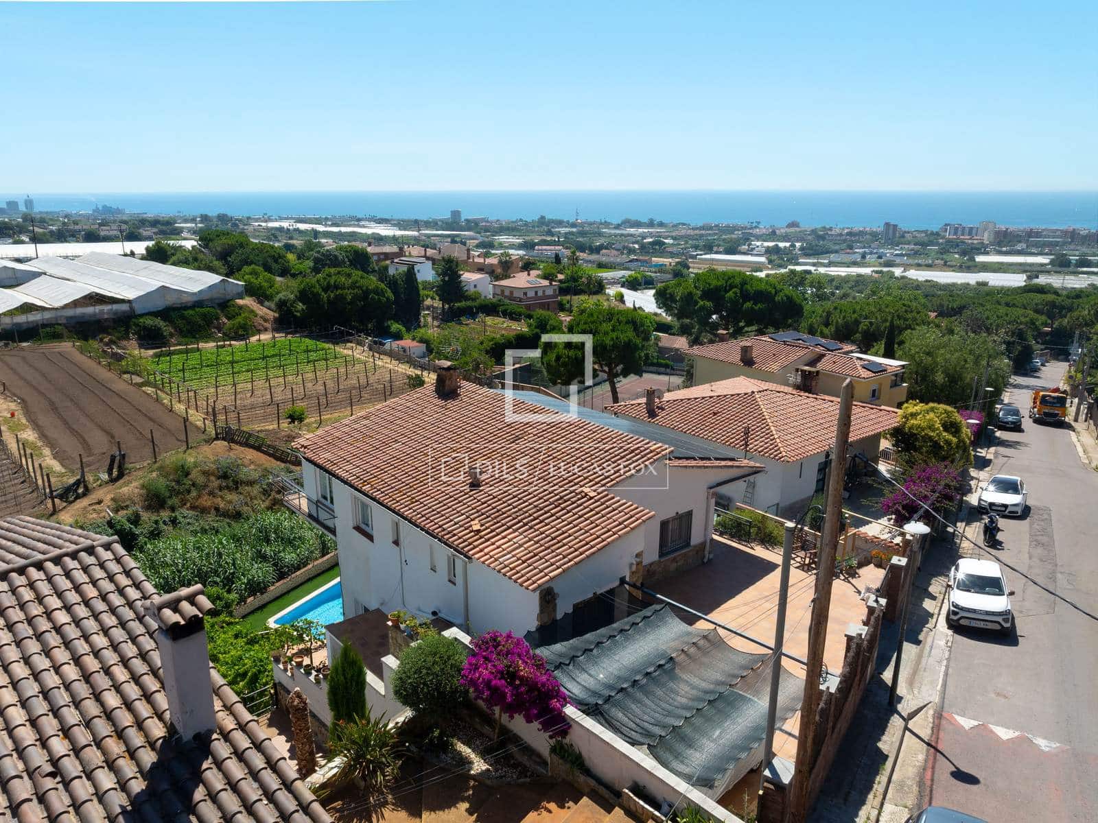4 chambre Villa/Maison à vendre à Cabrils avec piscine garage - 745 000 € (Ref: 9914557)