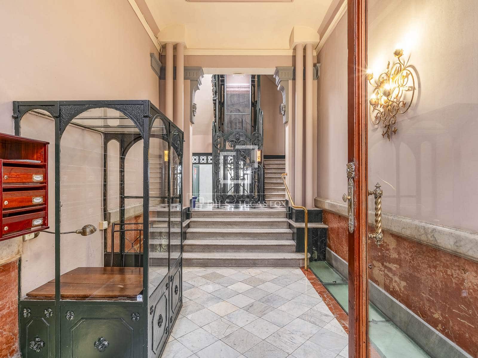 3 soveværelse Lejlighed til salg i Barcelona by - € 1.260.000 (Ref: 9914558)