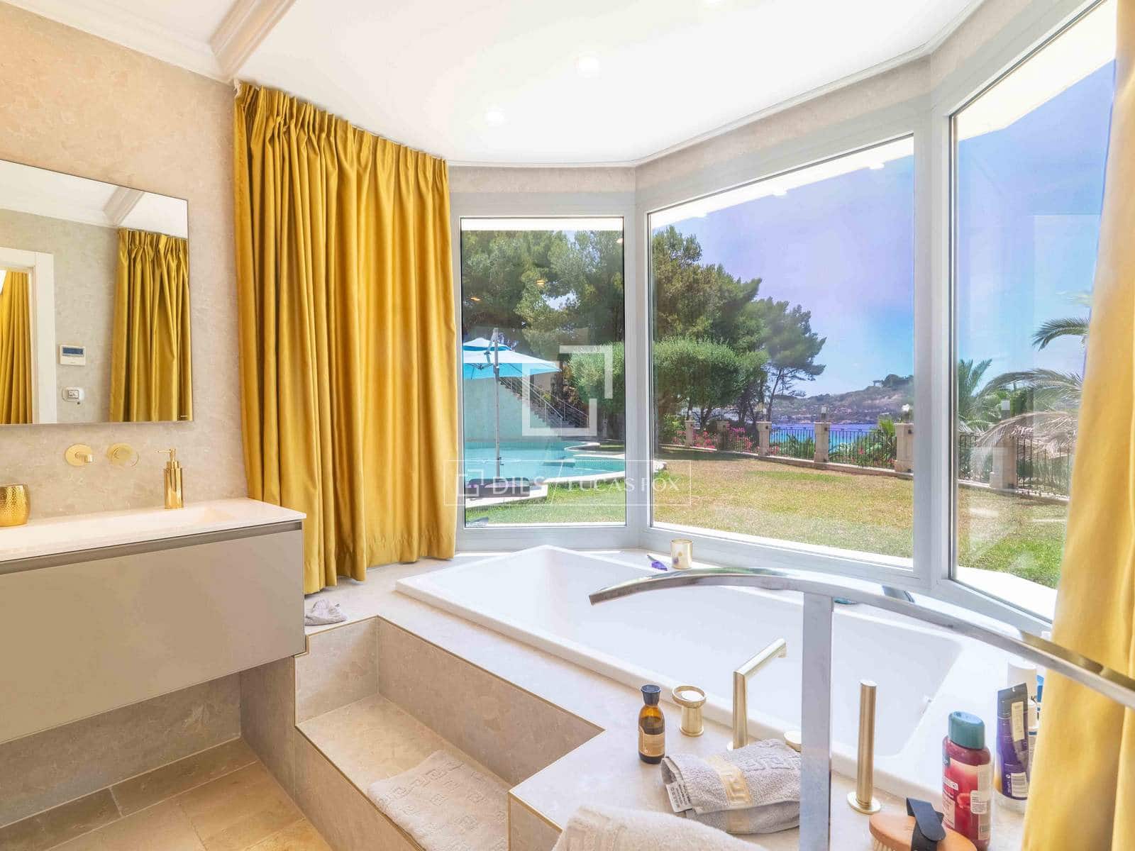 7 chambre Villa/Maison à vendre à Costa de la Calma avec garage - 6 950 000 € (Ref: 9914799)