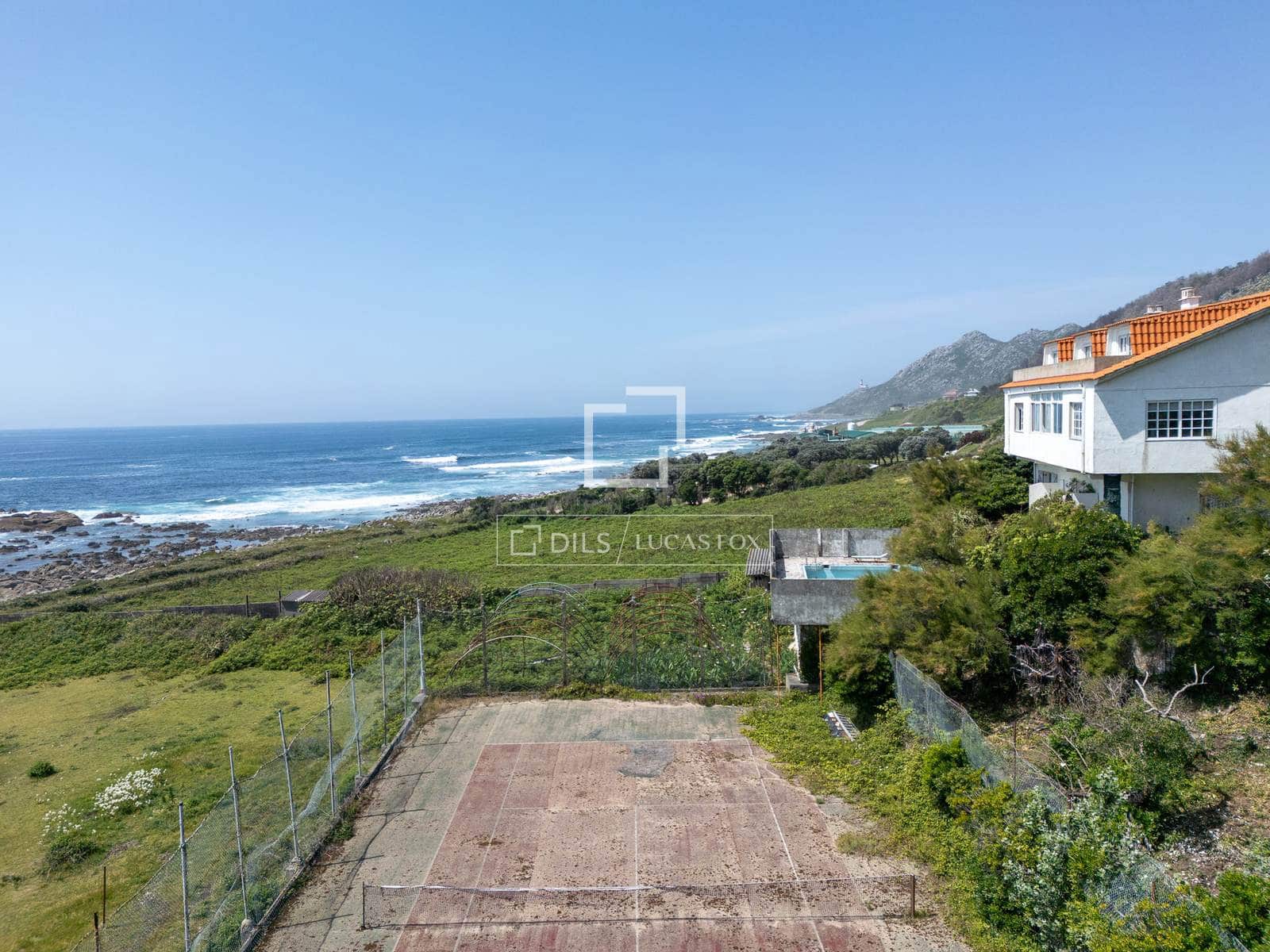 7 bedroom Villa for sale in Oia with pool garage - € 700,000 (Ref: 9914919)