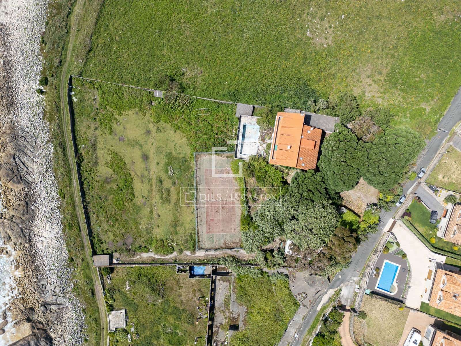 7 bedroom Villa for sale in Oia with pool garage - € 700,000 (Ref: 9914919)