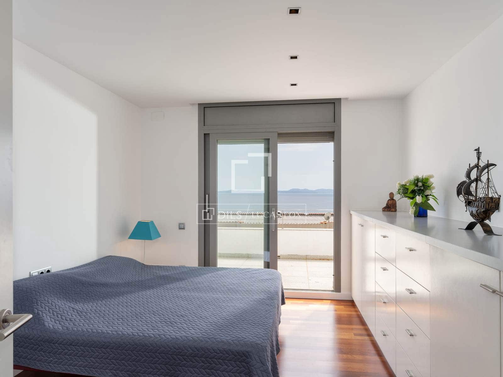 Chalet de 4 habitaciones en Roses en venta con piscina garaje - 1.850.000 € (Ref: 9914975)
