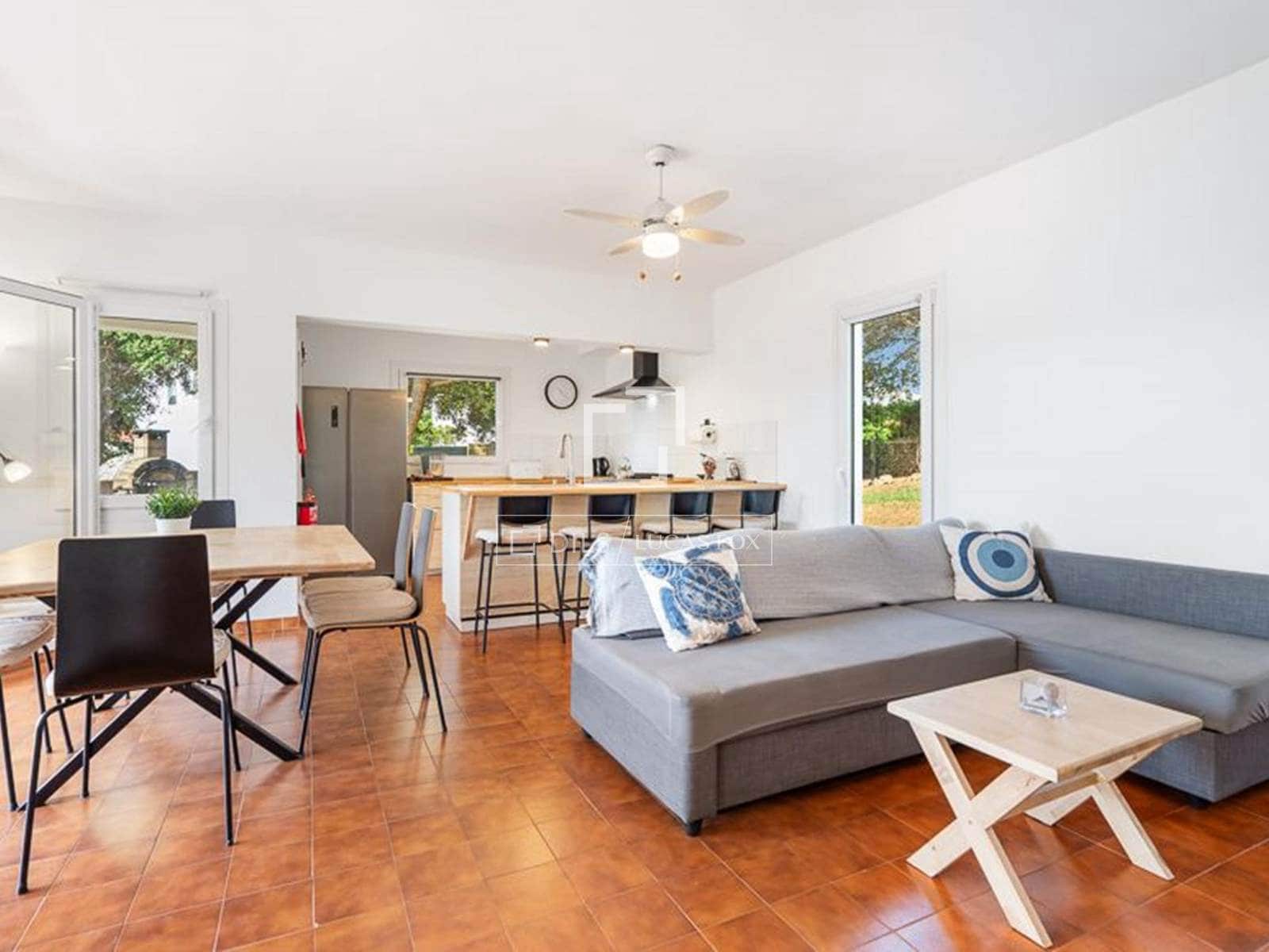 4 quarto Moradia para venda em Es Mercadal com piscina garagem - 935 000 € (Ref: 9914976)