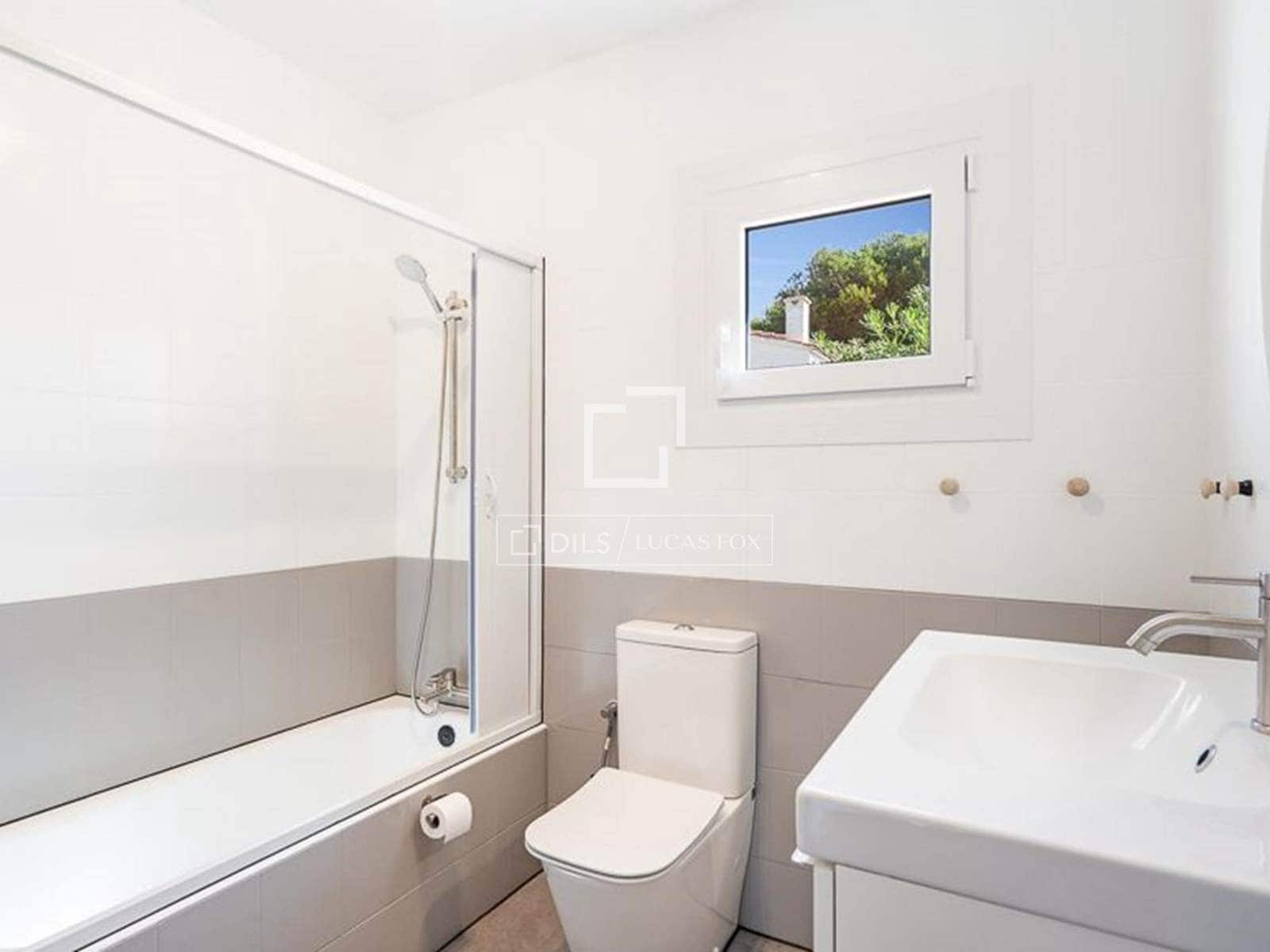 4 quarto Moradia para venda em Es Mercadal com piscina garagem - 935 000 € (Ref: 9914976)
