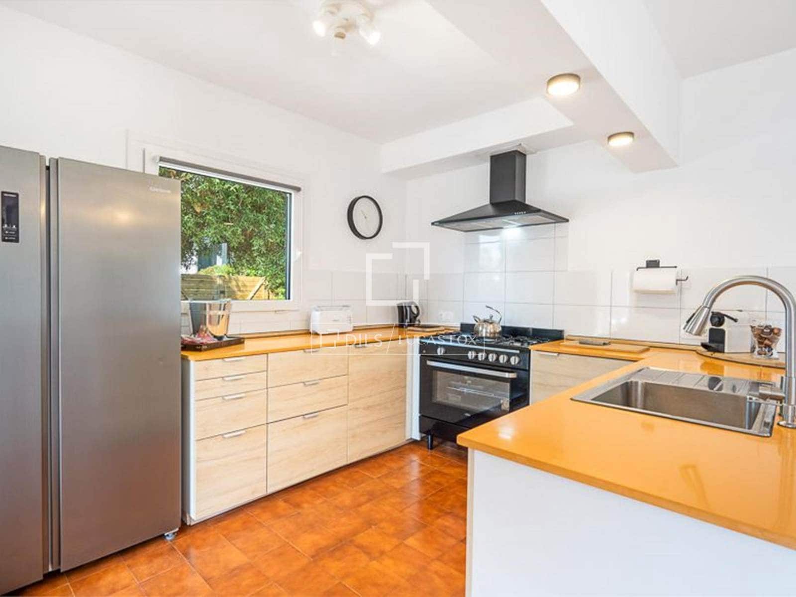 4 quarto Moradia para venda em Es Mercadal com piscina garagem - 935 000 € (Ref: 9914976)