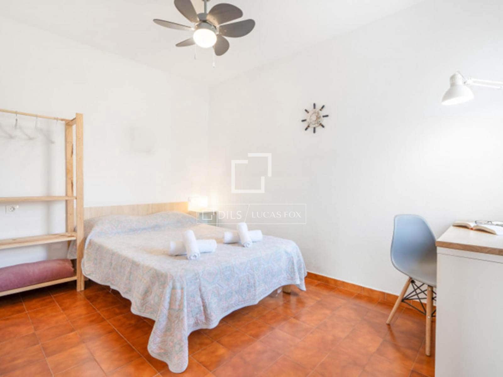 4 bedroom Villa for sale in Es Mercadal with pool garage - € 935,000 (Ref: 9914976)