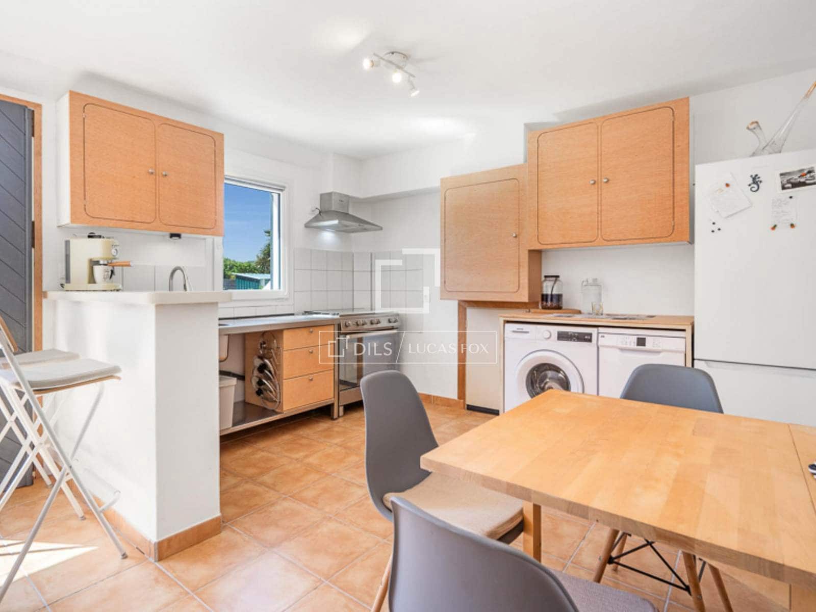 4 bedroom Villa for sale in Es Mercadal with pool garage - € 935,000 (Ref: 9914976)
