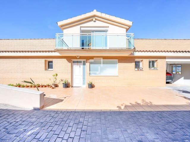 5 sovrum Villa till salu i Salou med pool garage - 750 000 € (Ref: 9915066)