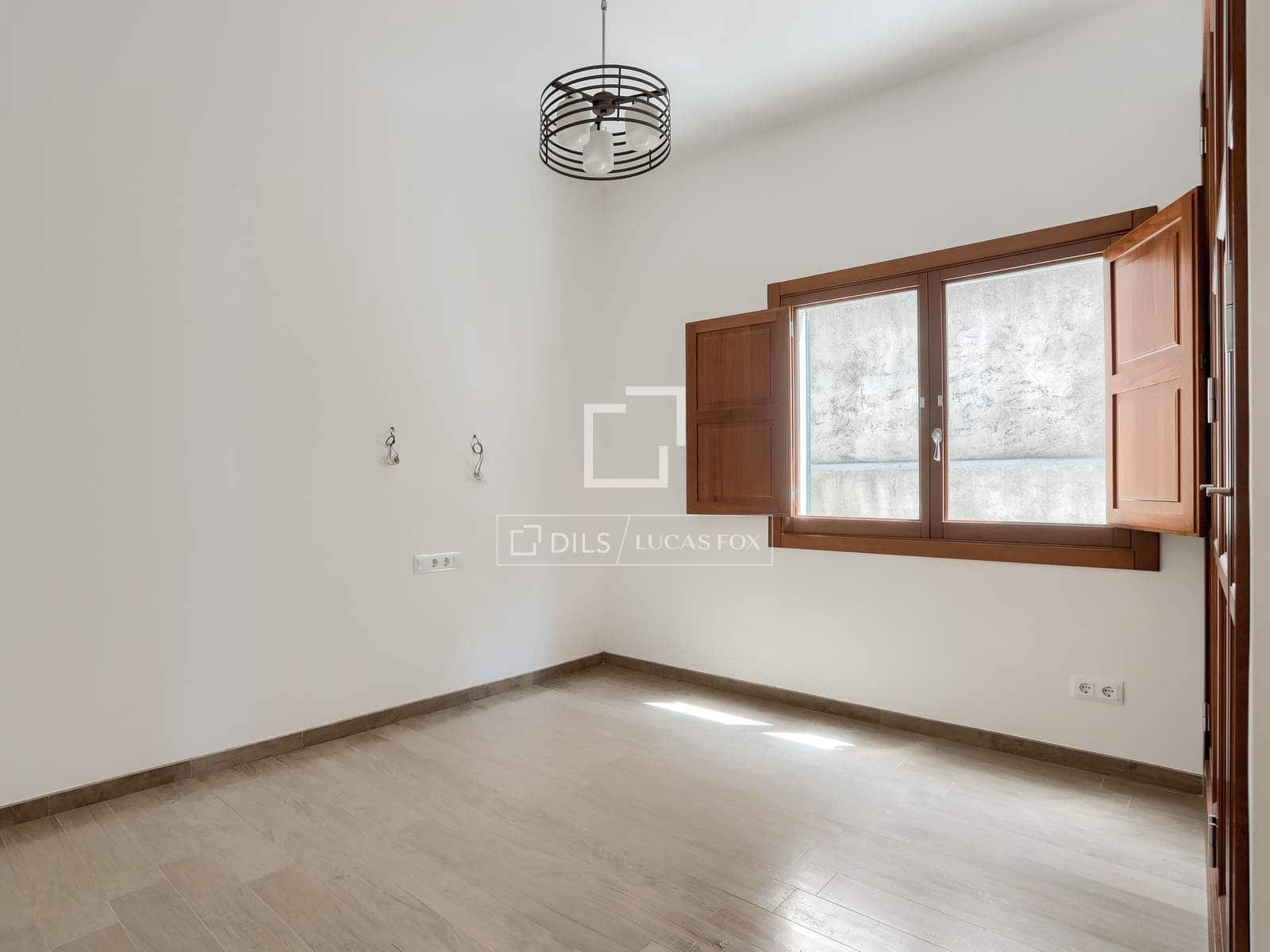 4 bedroom Finca/Country House for sale in Puntiro with pool garage - € 1,820,000 (Ref: 9918602)