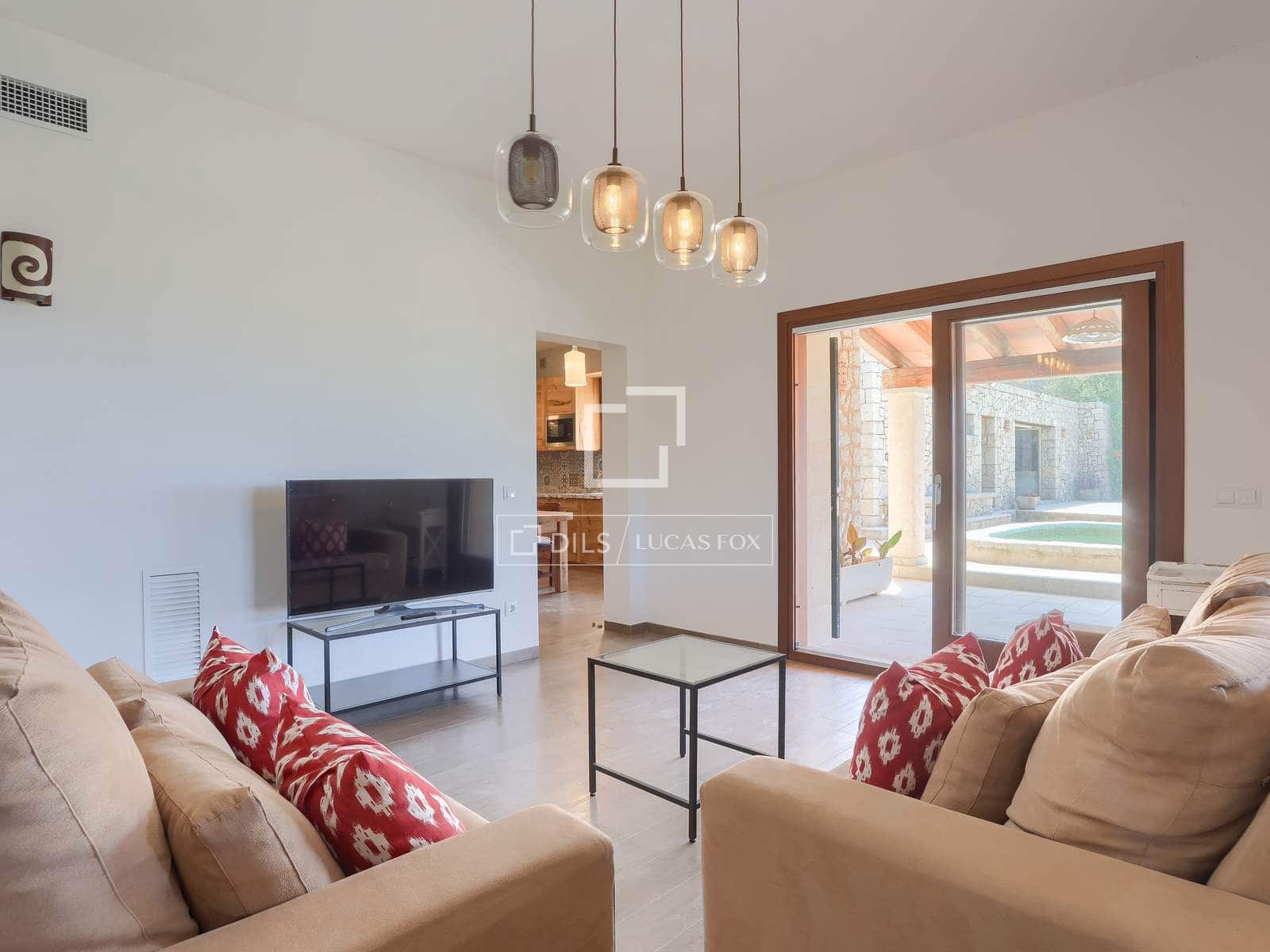 4 bedroom Finca/Country House for sale in Puntiro with pool garage - € 1,820,000 (Ref: 9918602)