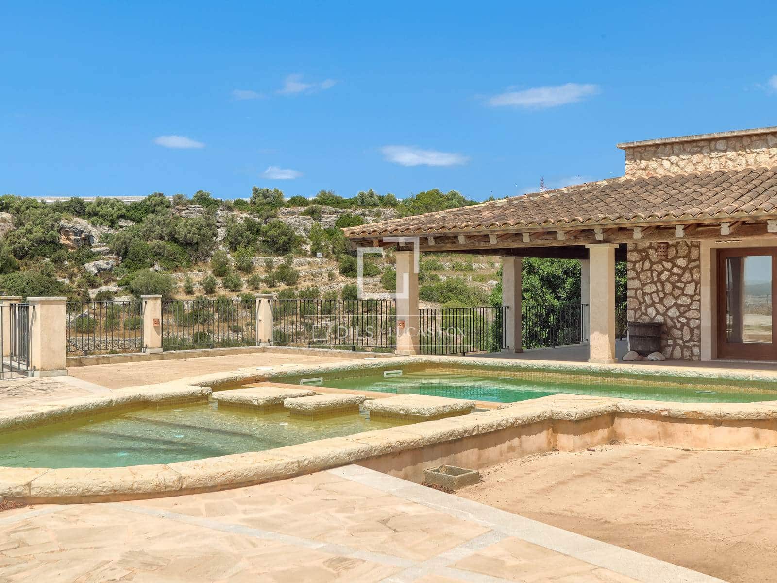 4 bedroom Finca/Country House for sale in Puntiro with pool garage - € 1,820,000 (Ref: 9918602)