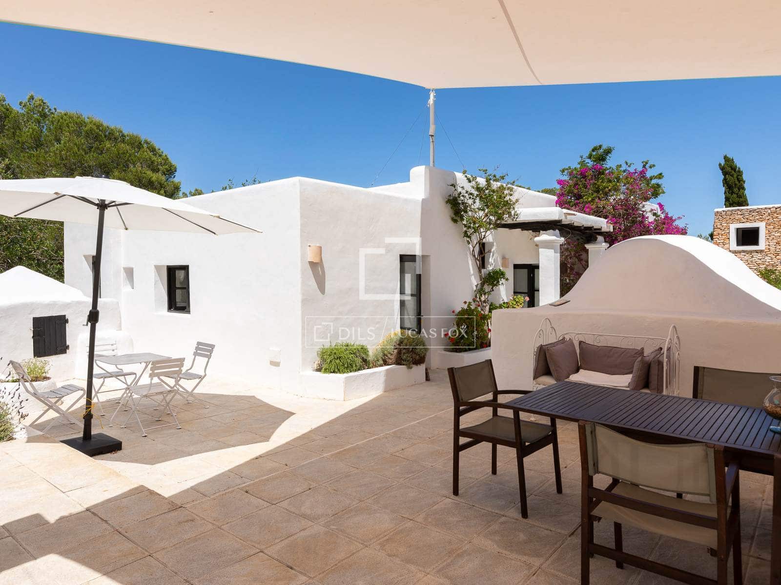 5 slaapkamer Finca/Landhuis te koop in Roca Llisa met zwembad - € 4.995.000 (Ref: 9918739)