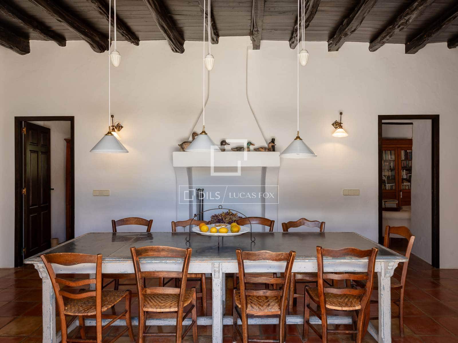 5 slaapkamer Finca/Landhuis te koop in Roca Llisa met zwembad - € 4.995.000 (Ref: 9918739)