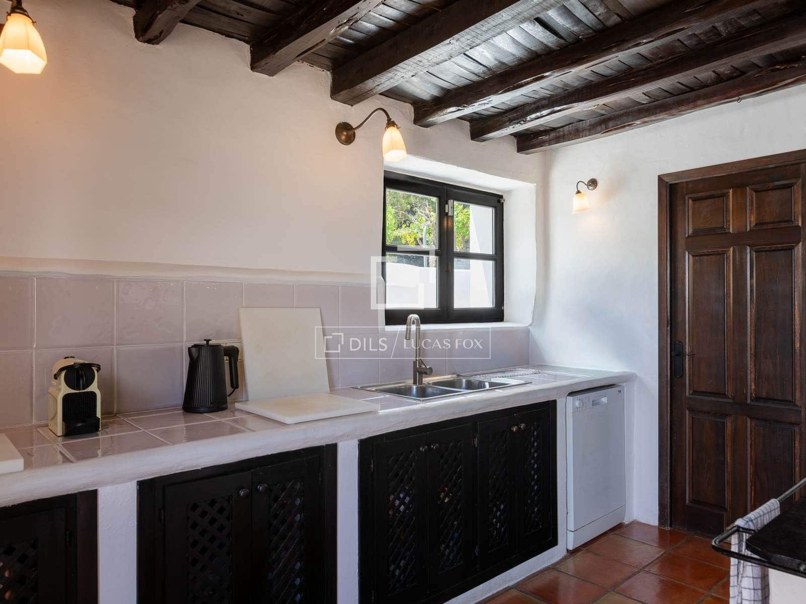5 slaapkamer Finca/Landhuis te koop in Roca Llisa met zwembad - € 4.995.000 (Ref: 9918739)