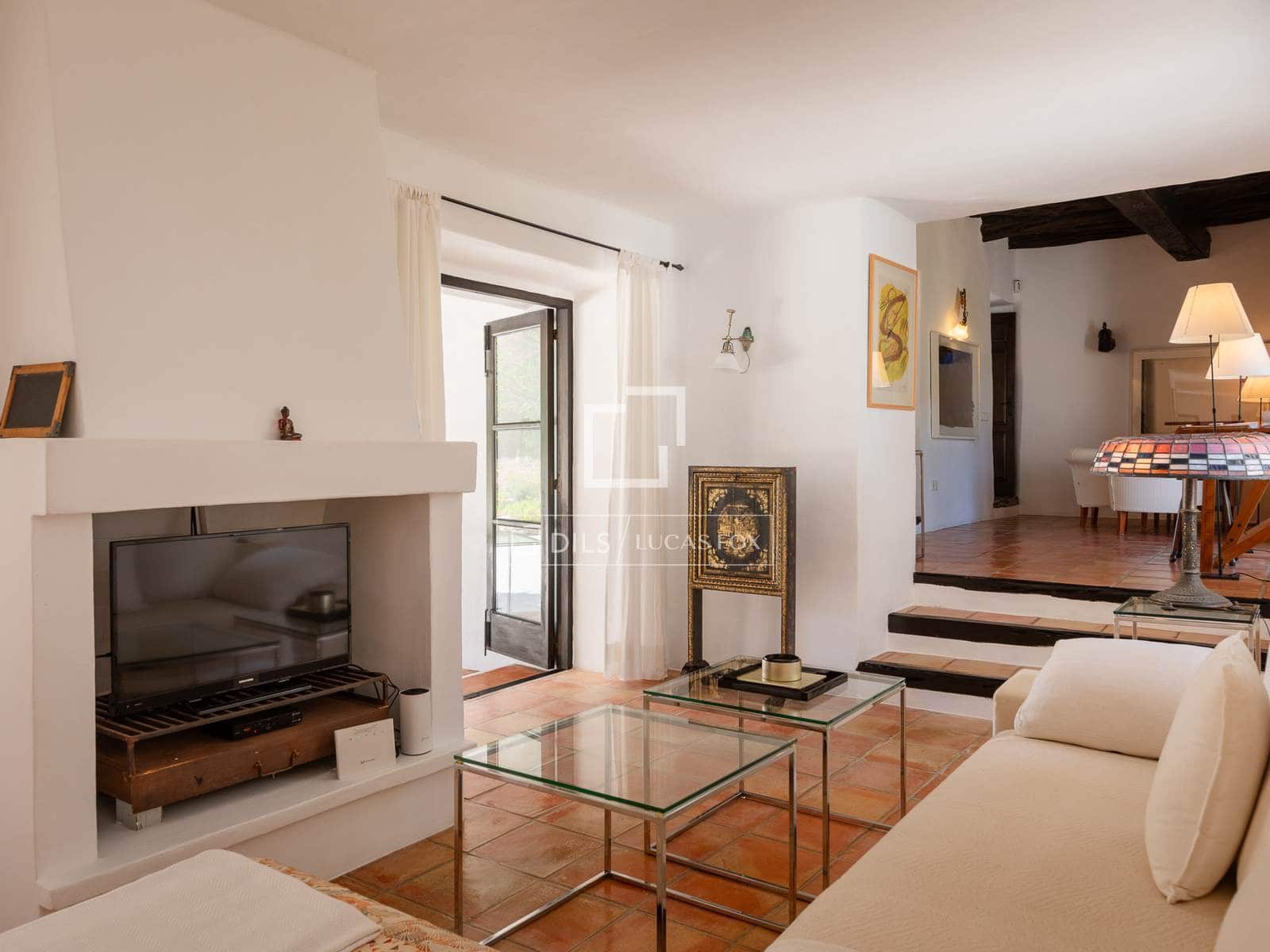 5 slaapkamer Finca/Landhuis te koop in Roca Llisa met zwembad - € 4.995.000 (Ref: 9918739)