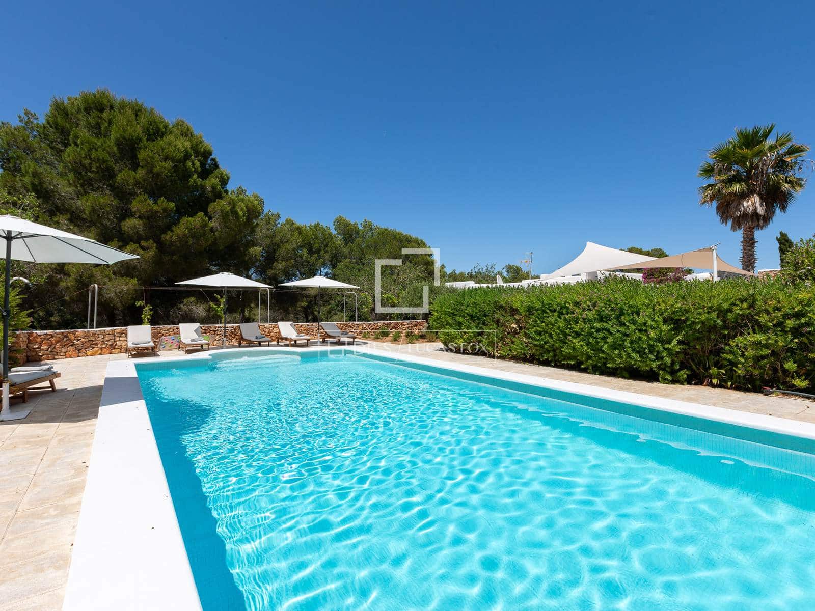 5 slaapkamer Finca/Landhuis te koop in Roca Llisa met zwembad - € 4.995.000 (Ref: 9918739)