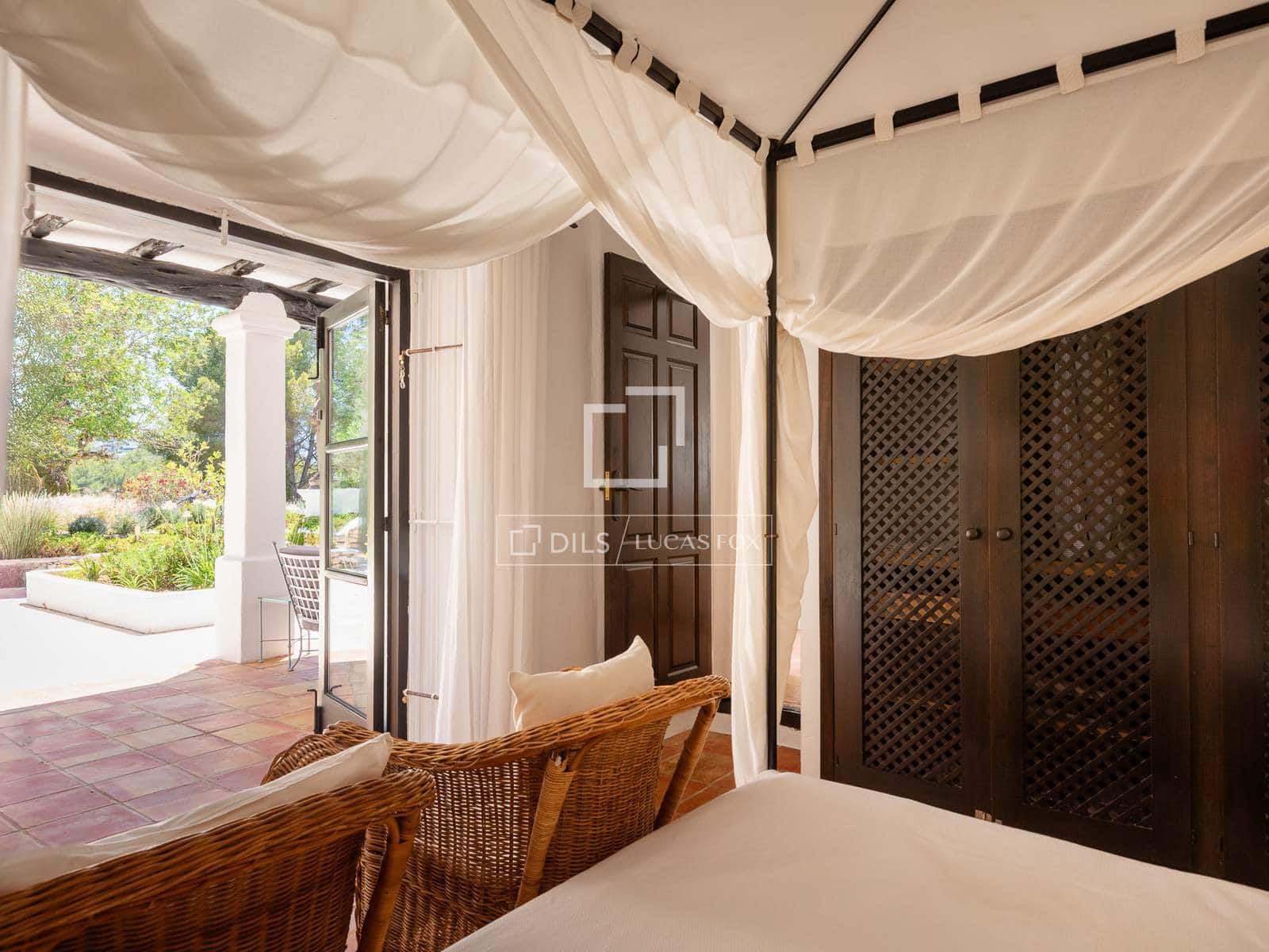 5 slaapkamer Finca/Landhuis te koop in Roca Llisa met zwembad - € 4.995.000 (Ref: 9918739)
