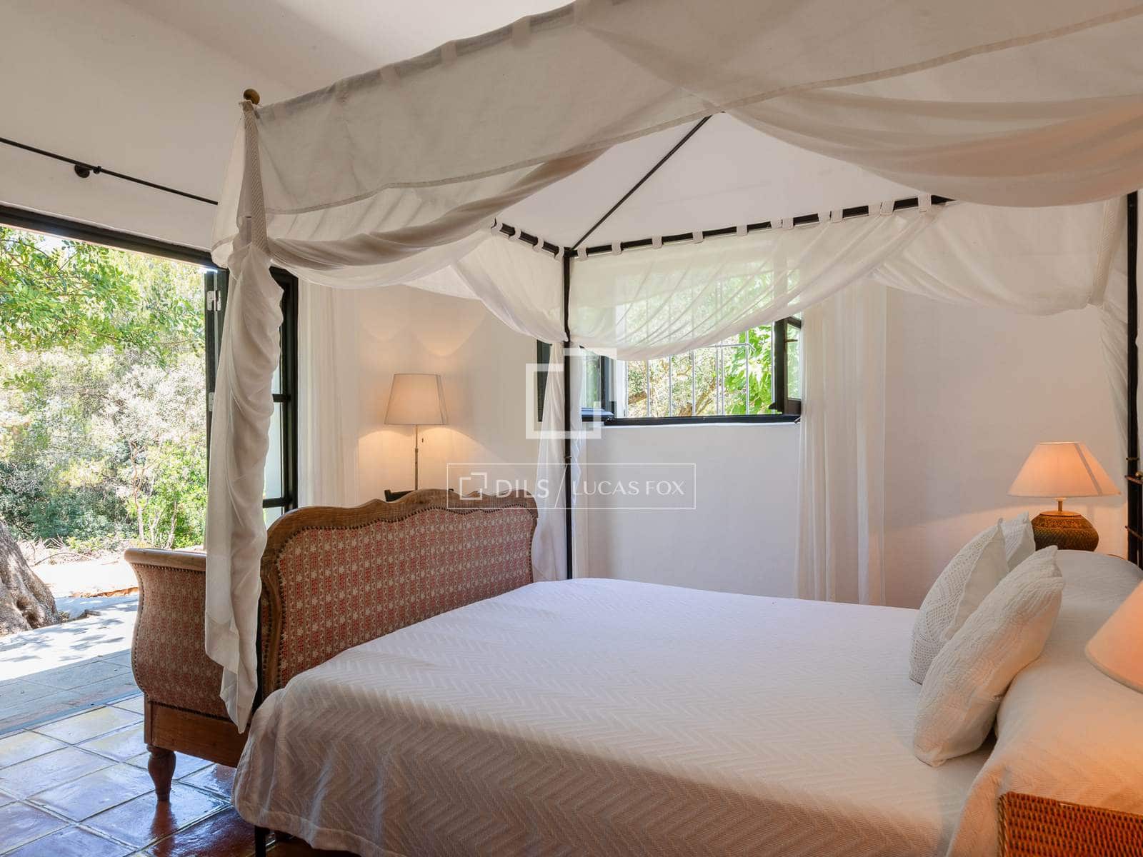 5 slaapkamer Finca/Landhuis te koop in Roca Llisa met zwembad - € 4.995.000 (Ref: 9918739)