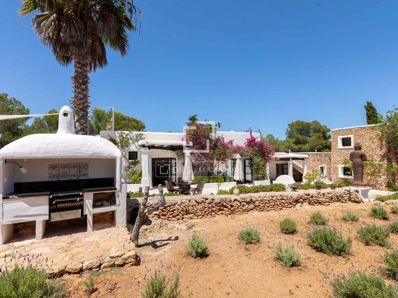 5 slaapkamer Finca/Landhuis te koop in Roca Llisa met zwembad - € 4.995.000 (Ref: 9918739)