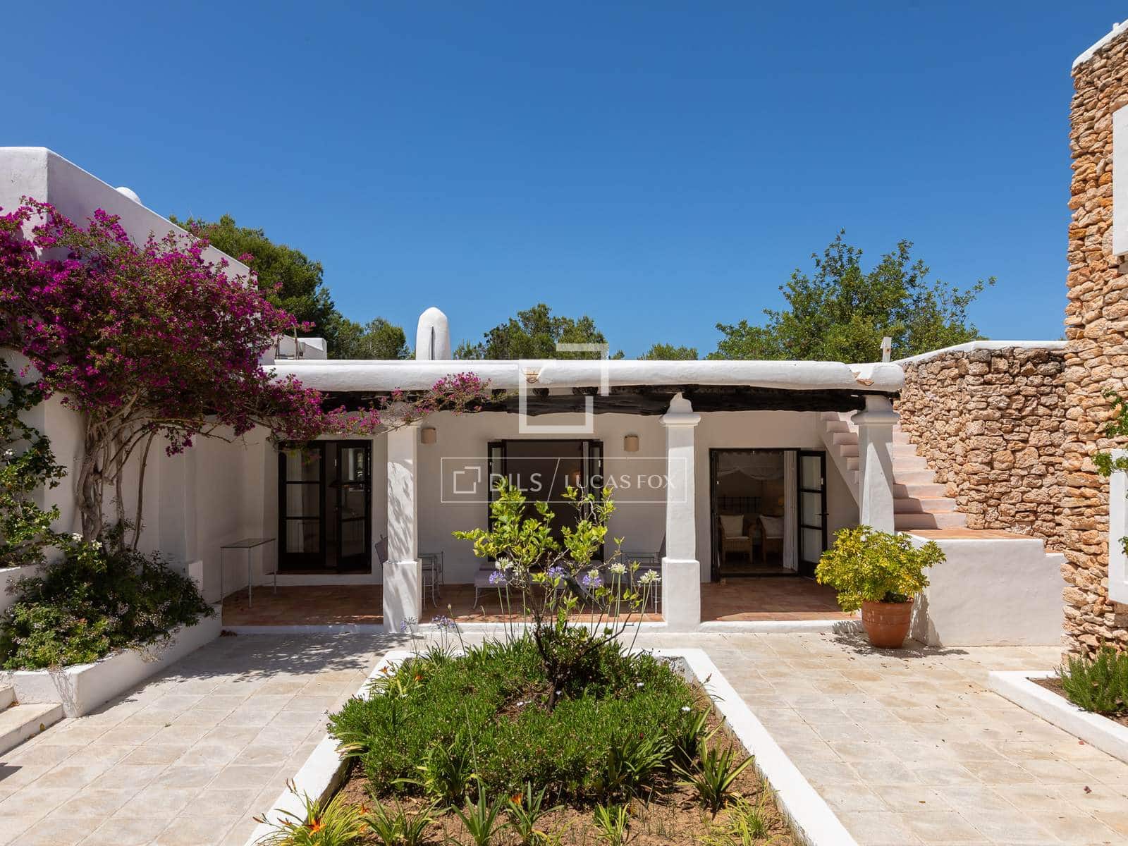 5 slaapkamer Finca/Landhuis te koop in Roca Llisa met zwembad - € 4.995.000 (Ref: 9918739)