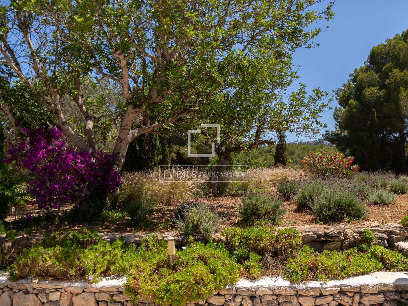 5 slaapkamer Finca/Landhuis te koop in Roca Llisa met zwembad - € 4.995.000 (Ref: 9918739)