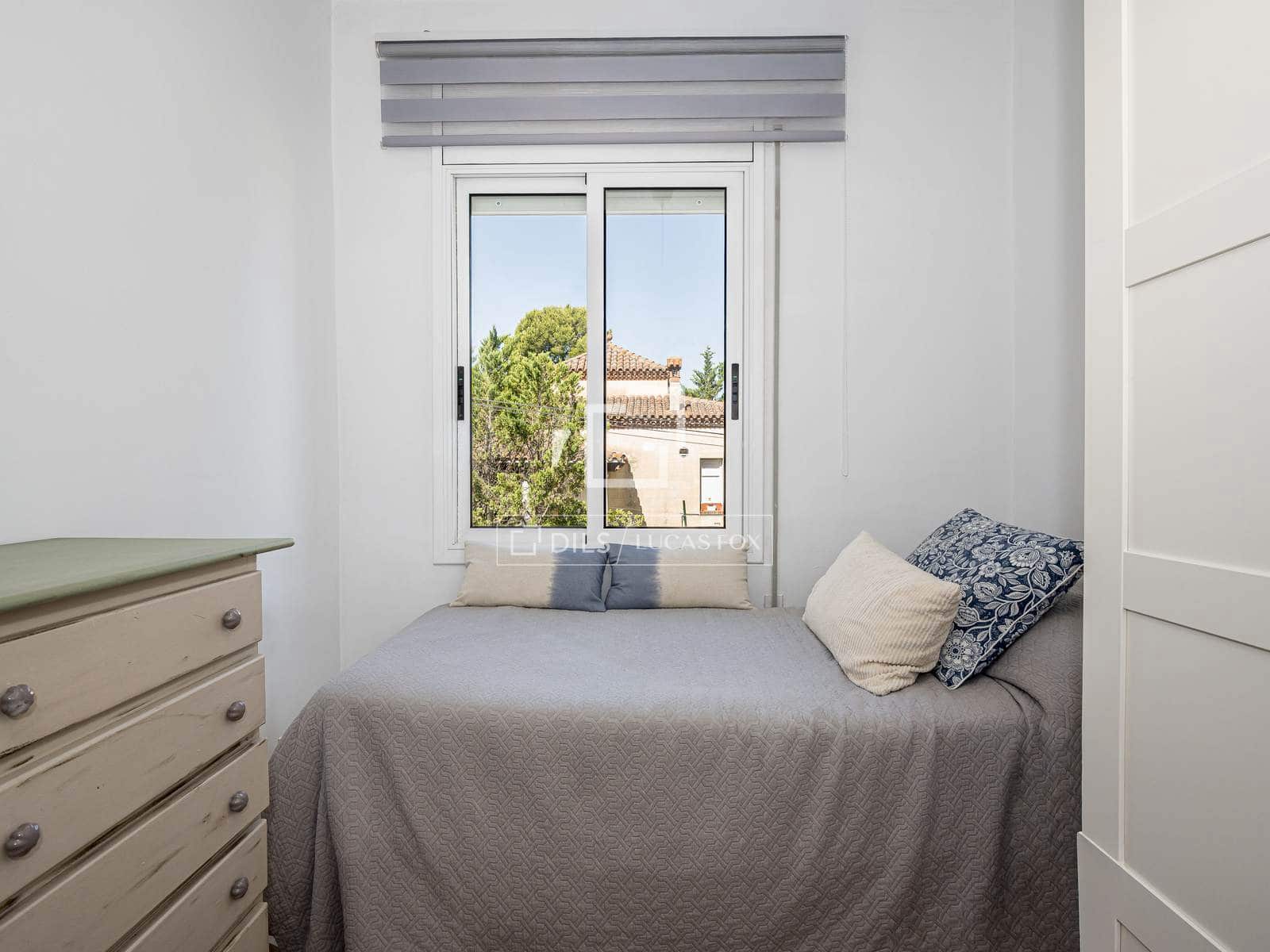 Villa/Maison de 4 chambres à louer à Sant Cugat del Valles - 2 700 € (Ref: 9918741)