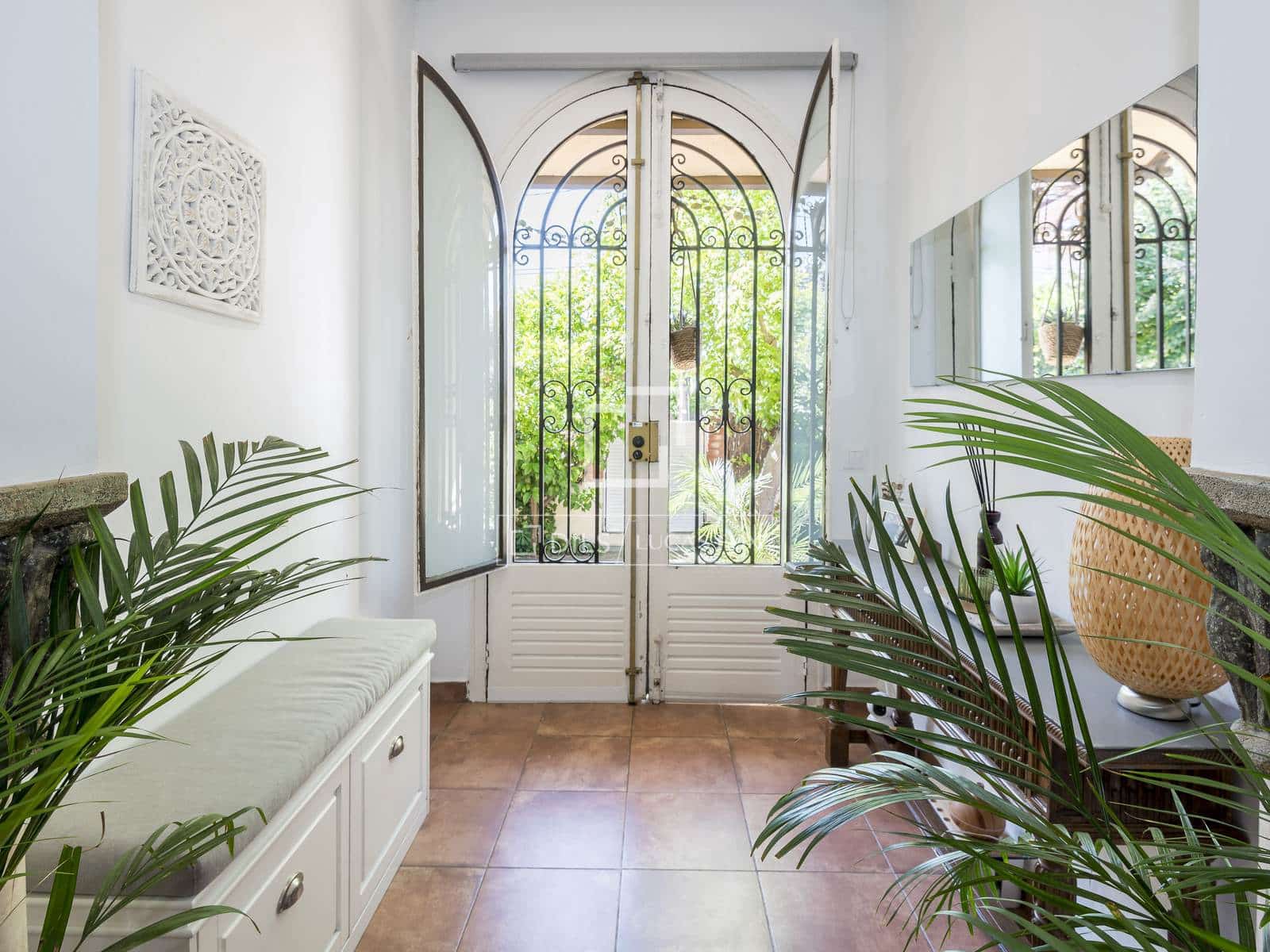 Villa/Maison de 4 chambres à louer à Sant Cugat del Valles - 2 700 € (Ref: 9918741)