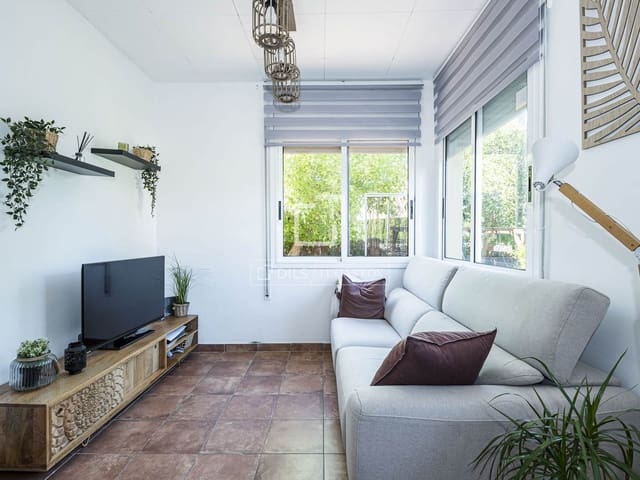 Villa/Maison de 4 chambres à louer à Sant Cugat del Vallès - 2 700 € (Ref: 9918741)