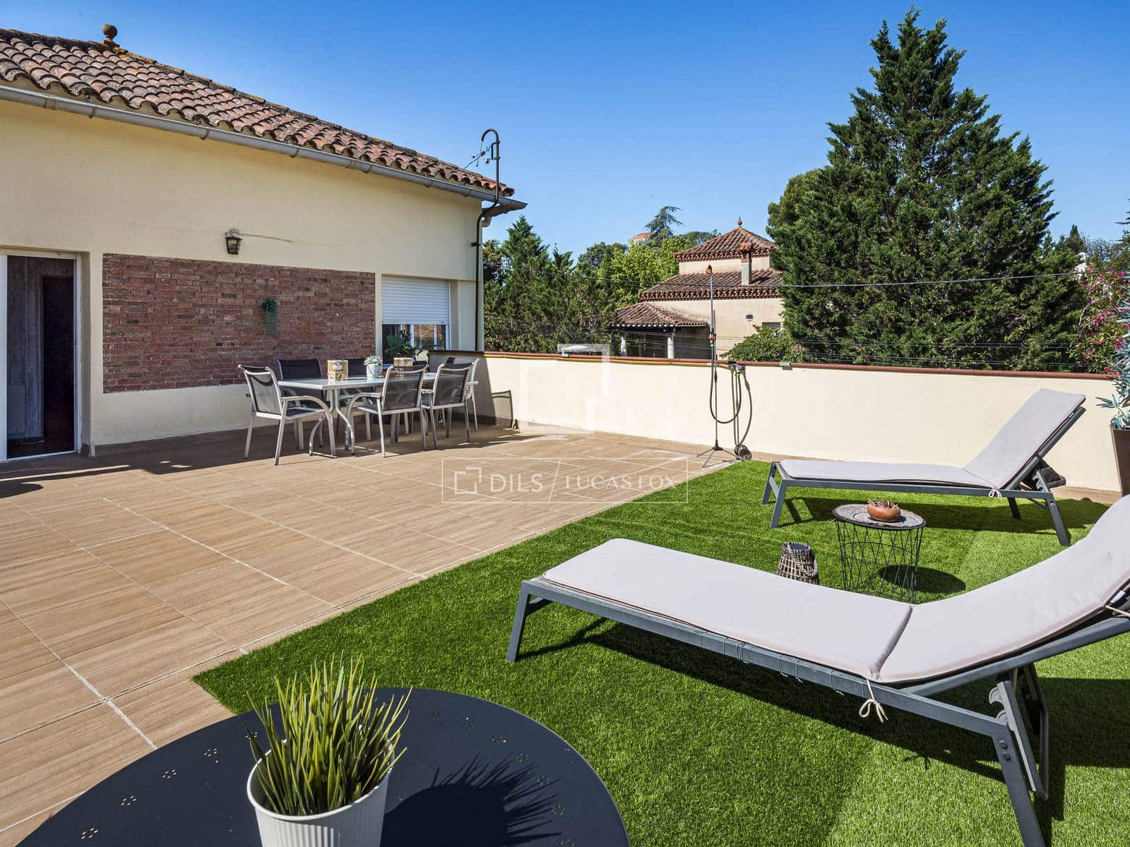 Villa/Maison de 4 chambres à louer à Sant Cugat del Valles - 2 700 € (Ref: 9918741)