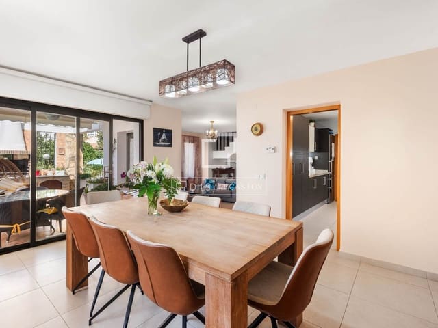 5 slaapkamer Villa te koop in Calpe / Calp met zwembad garage - € 850.000 (Ref: 9918876)
