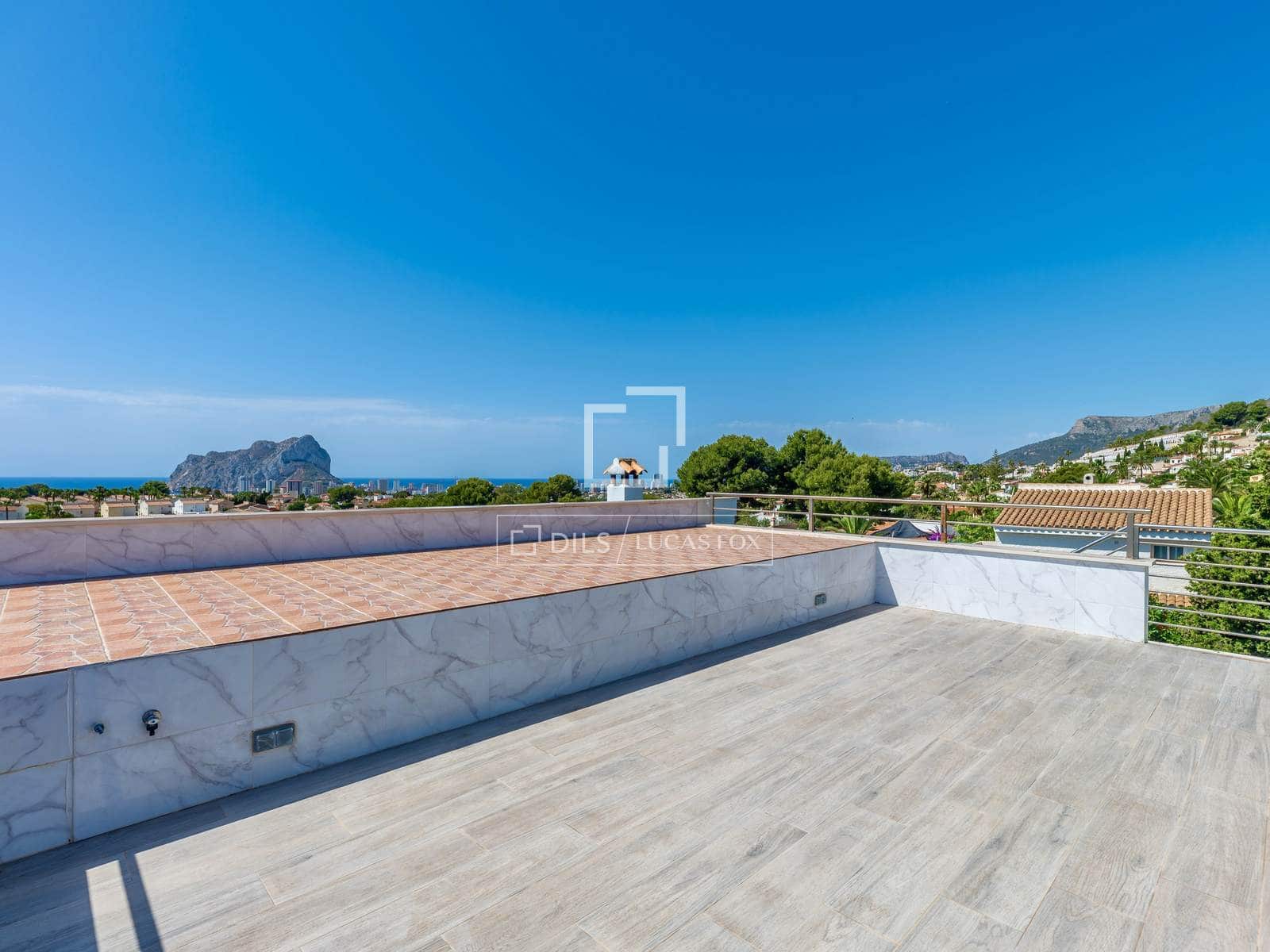 5 slaapkamer Villa te koop in Calpe / Calp met zwembad garage - € 850.000 (Ref: 9918876)