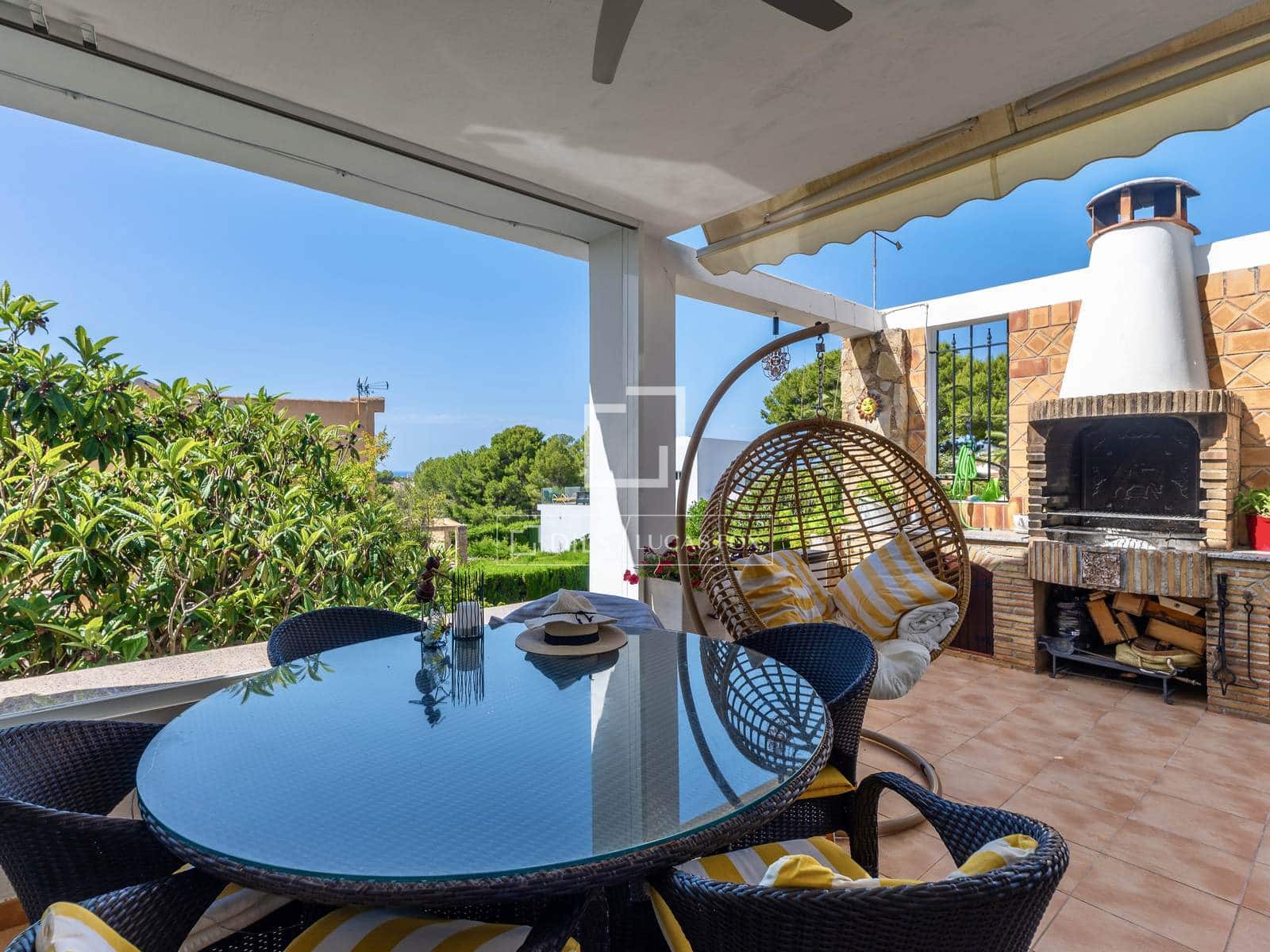5 slaapkamer Villa te koop in Calpe / Calp met zwembad garage - € 850.000 (Ref: 9918876)
