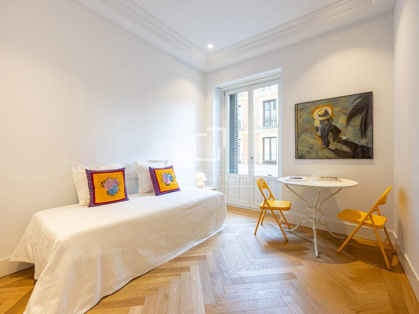 Appartement de 2 chambres à louer à Madrid ville - 3 600 € (Ref: 9918877)