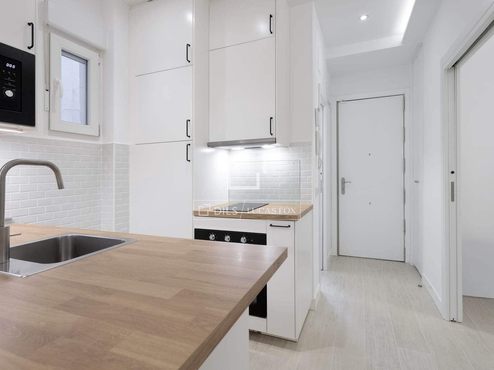 Appartement de 2 chambres à louer à Madrid ville - 1 750 € (Ref: 9918974)
