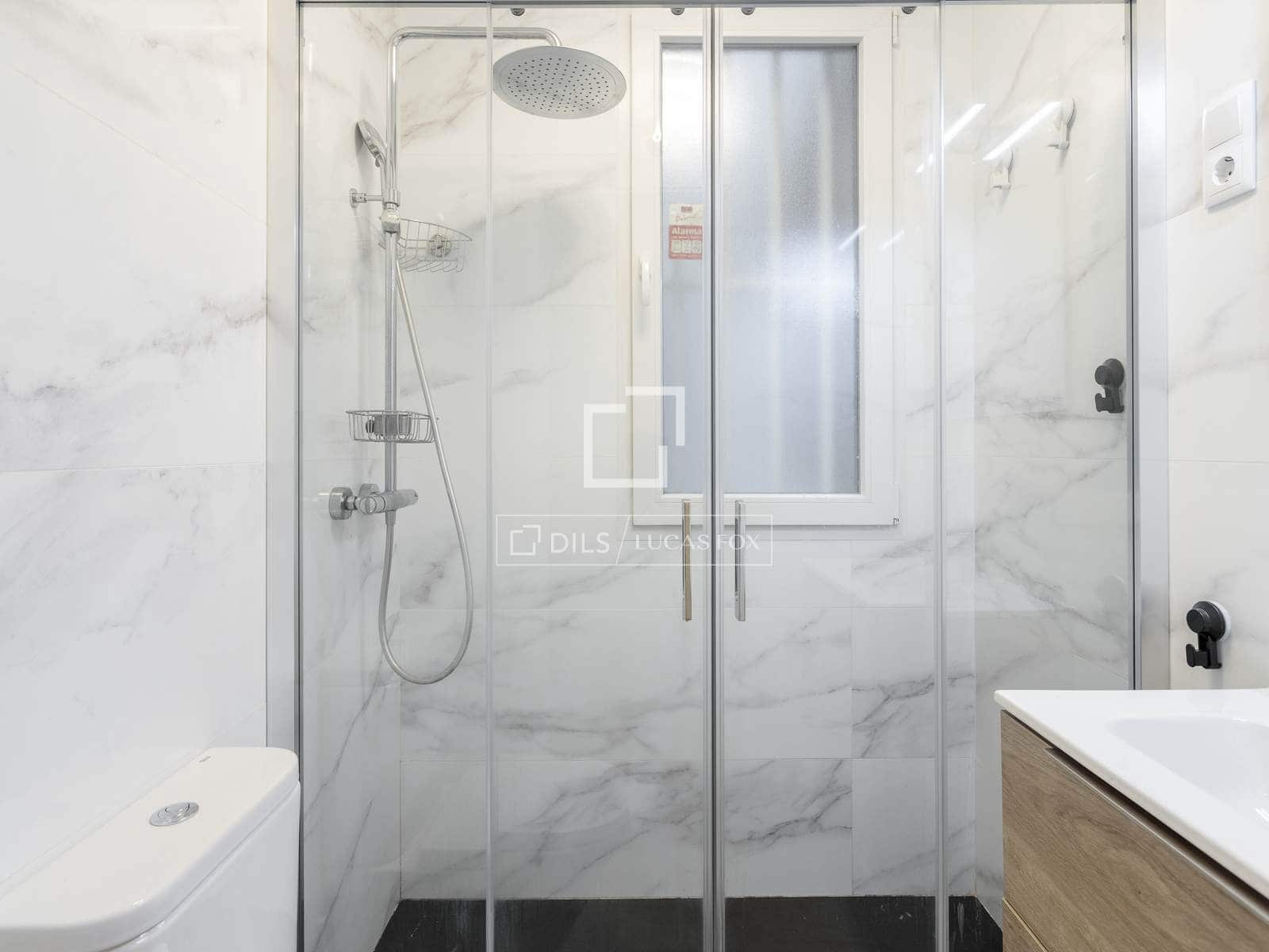 Appartement de 2 chambres à louer à Madrid ville - 1 750 € (Ref: 9918974)
