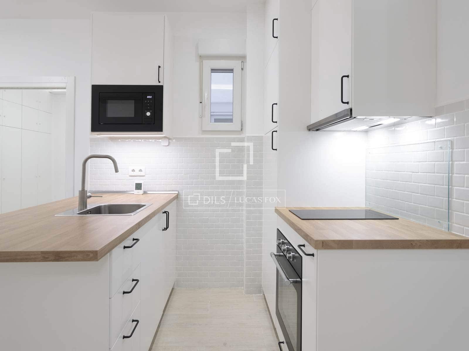 Appartement de 2 chambres à louer à Madrid ville - 1 750 € (Ref: 9918974)