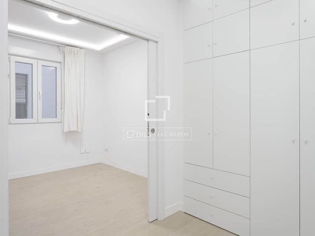 Appartement de 2 chambres à louer à Recoletos, Madrid ville - 1 750 € (Ref: 9918974)