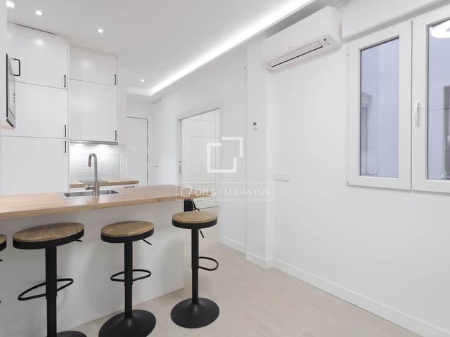 Appartement de 2 chambres à louer à Recoletos, Madrid ville - 1 750 € (Ref: 9918974)