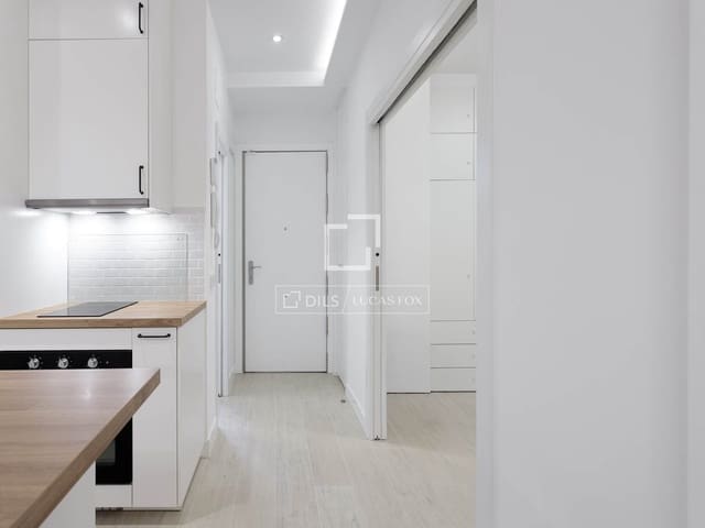 Appartement de 2 chambres à louer à Recoletos, Madrid ville - 1 750 € (Ref: 9918974)