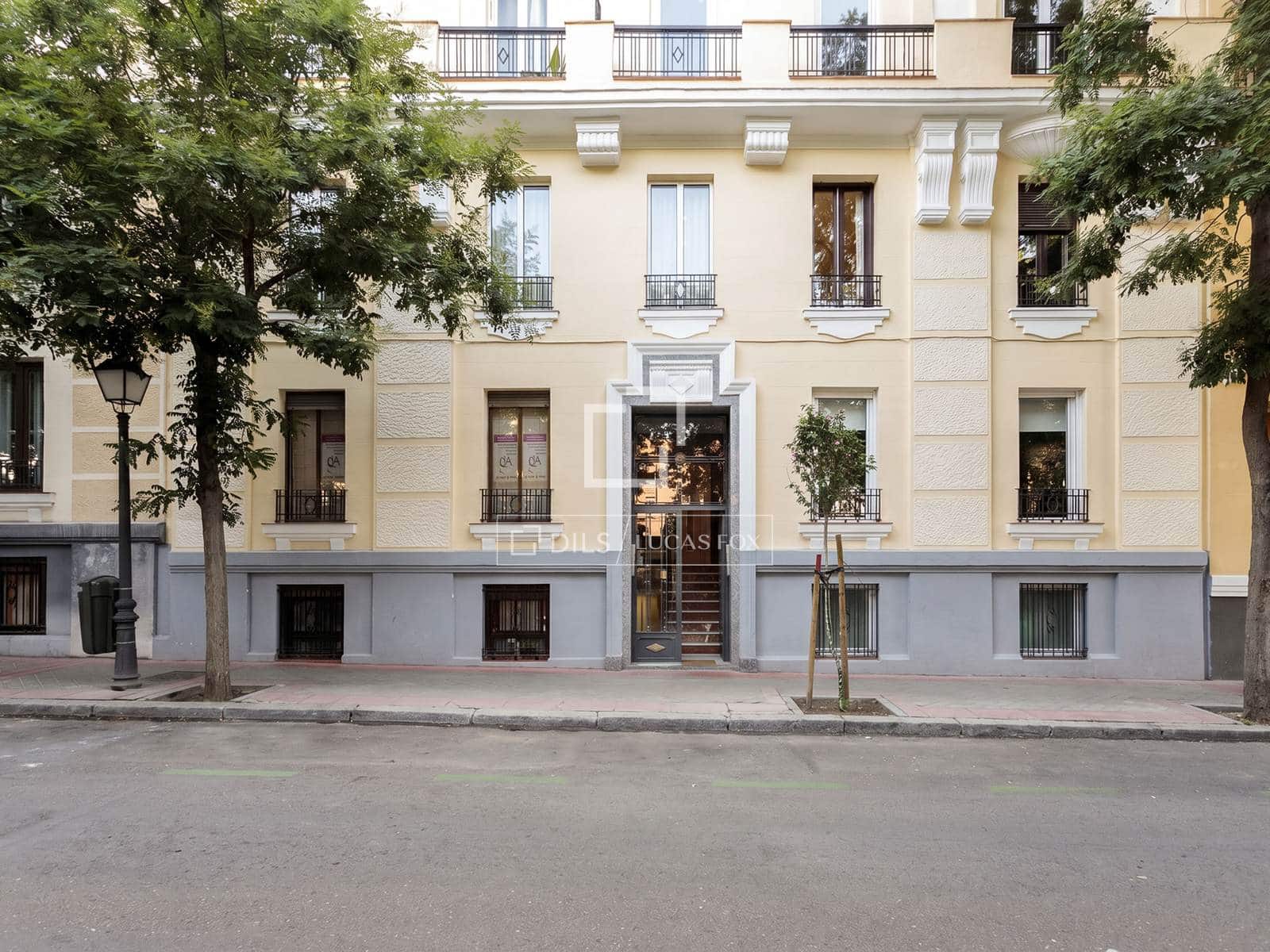 Appartement de 2 chambres à louer à Madrid ville - 1 750 € (Ref: 9918974)