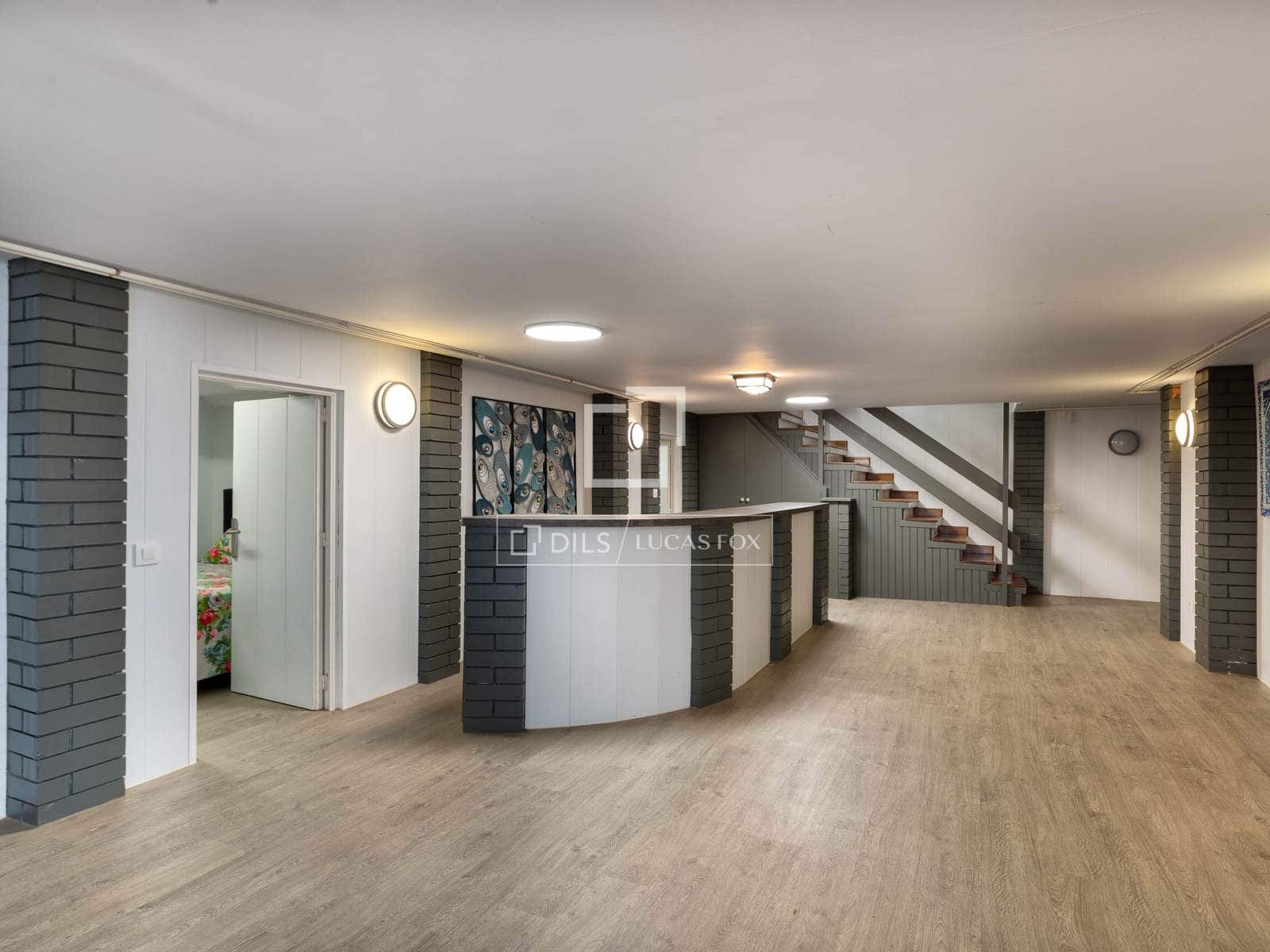 4 slaapkamer Villa te koop in Empuriabrava met zwembad garage - € 995.000 (Ref: 9918976)