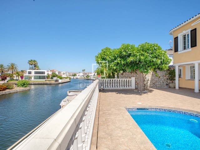 4 slaapkamer Villa te koop in Empuriabrava, Castelló d'Empúries met zwembad garage - € 995.000 (Ref: 9918976)