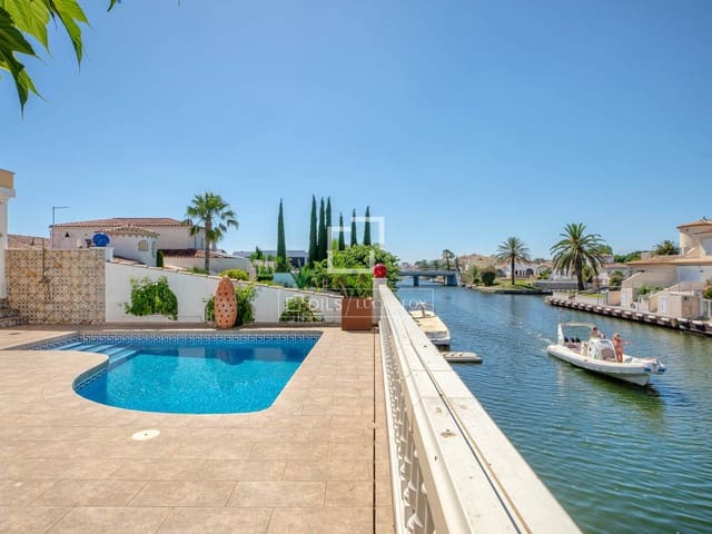 4 slaapkamer Villa te koop in Empuriabrava, Castelló d'Empúries met zwembad garage - € 995.000 (Ref: 9918976)
