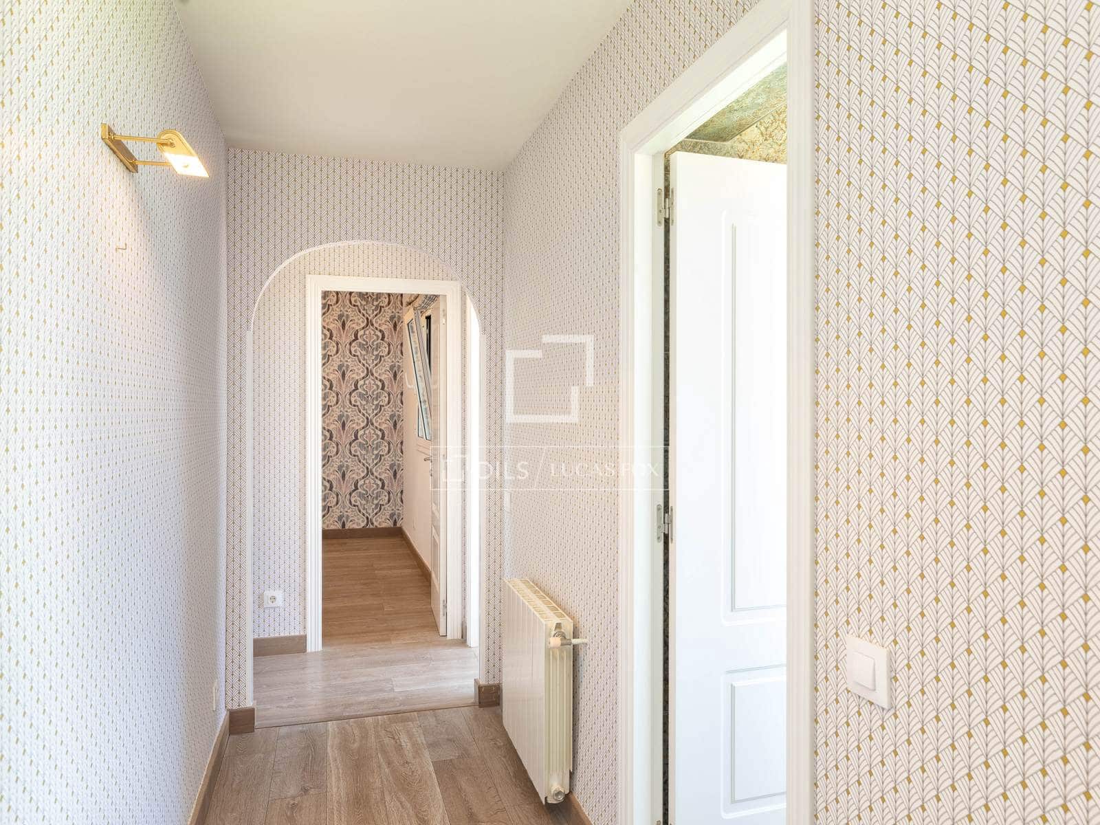 4 slaapkamer Villa te koop in Empuriabrava met zwembad garage - € 995.000 (Ref: 9918976)