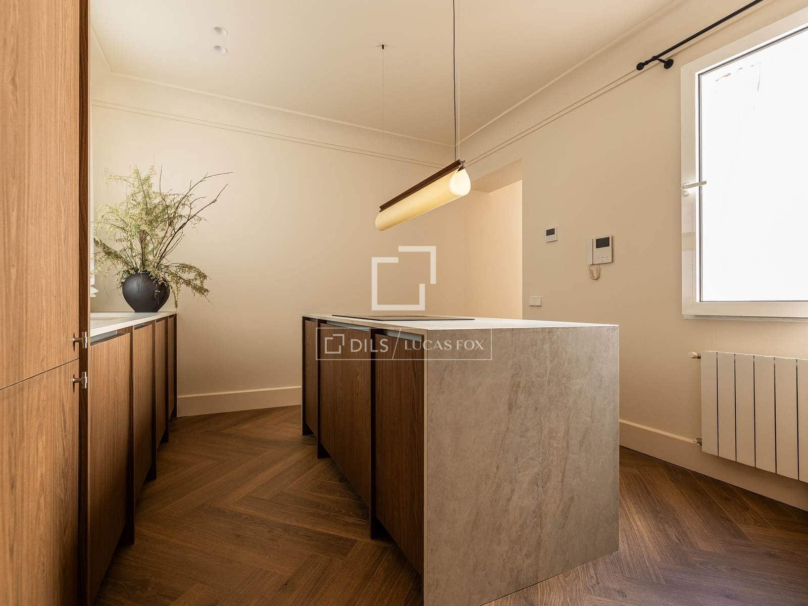 3 slaapkamer Appartement te koop in Madrid stad - € 1.680.000 (Ref: 9919064)