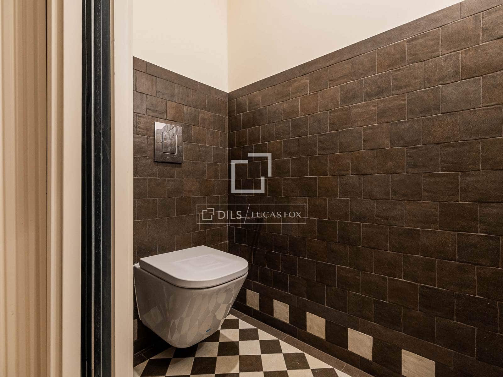 3 slaapkamer Appartement te koop in Madrid stad - € 1.680.000 (Ref: 9919064)