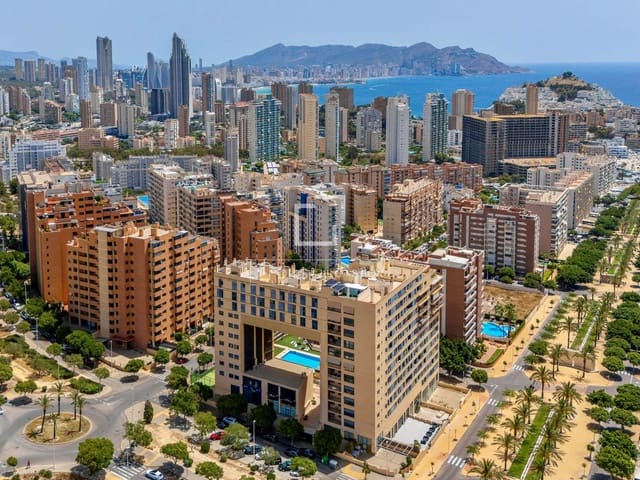 2 soveværelse Lejlighed til salg i Benidorm med swimmingpool garage - € 395.000 (Ref: 9919065)